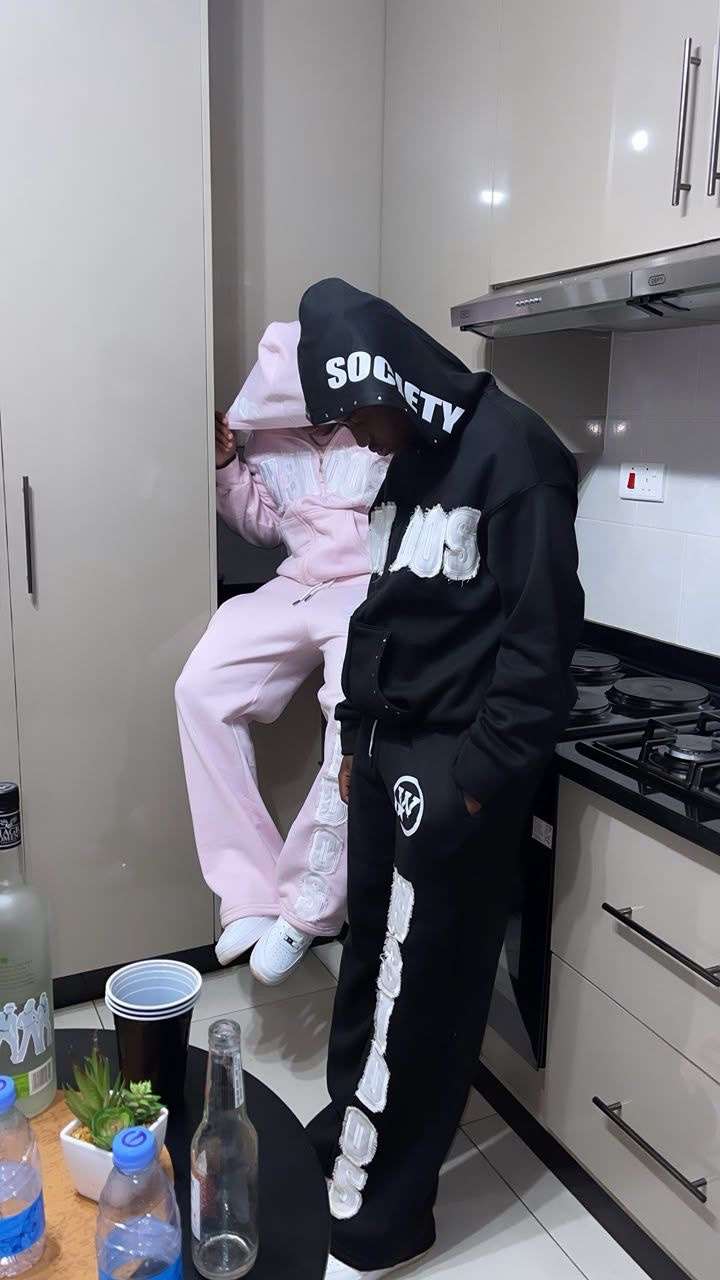 BABY PINK W3IRDOS HOODIE - Image 3