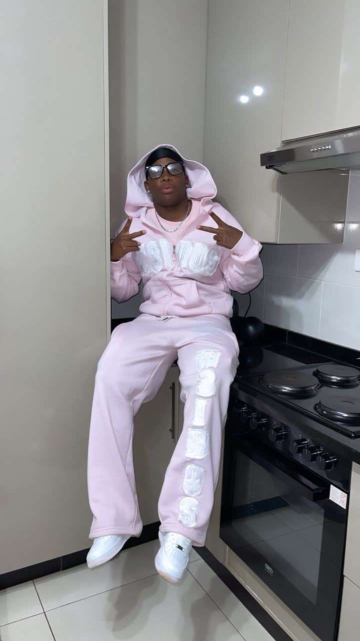 BABY PINK W3IRDOS HOODIE - Image 2