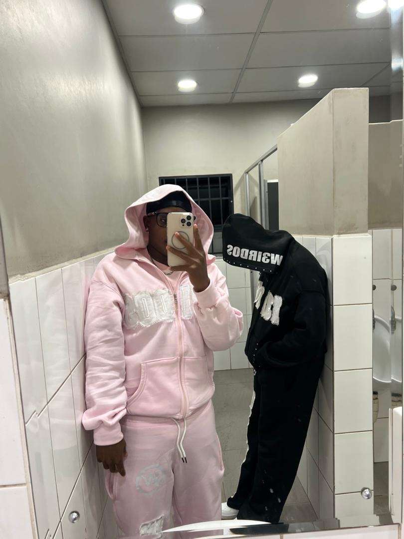 BABY PINK W3IRDOS HOODIE - Image 4