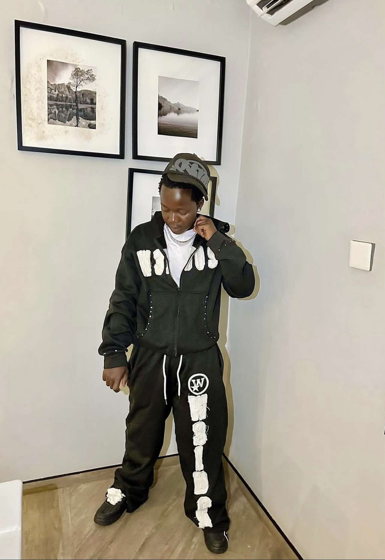 BLACK W3IRDOS HOODIE - Image 8
